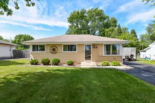 2526 Indian Trail, Racine, WI 53402 - Photo 2