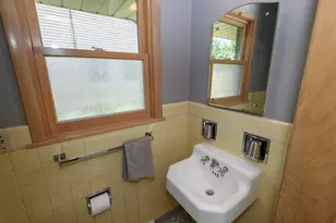 7642 W Honey Creek Pkwy, West Allis, WI 53219 - Photo 16