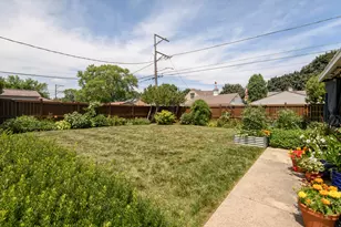 7642 W Honey Creek Pkwy, West Allis, WI 53219 - Photo 38