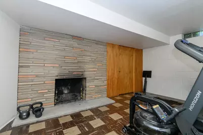 7642 W Honey Creek Pkwy, West Allis, WI 53219 - Photo 28