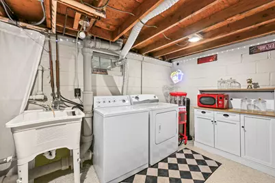 11510 W Wisconsin Ave, Wauwatosa, WI 53226 - Photo 24