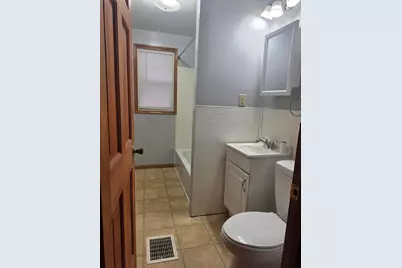 1337 S 63rd St, West Allis, WI 53214 - Photo 12