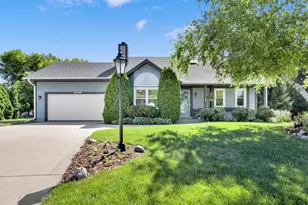 W246N5876 Partridge Ct, Sussex, WI 53089 - Photo 2