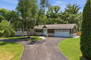 12001 Parkview Ln, Hales Corners, WI 53130 - Photo 46