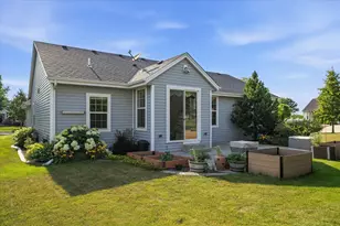 366 Indigo Dr, Port Washington, WI 53074 - Photo 2