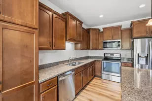 366 Indigo Dr, Port Washington, WI 53074 - Photo 6
