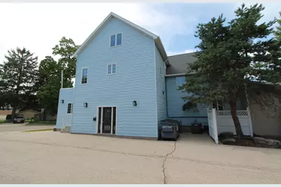 201 S Pine St, Burlington, WI 53105 - Photo 6