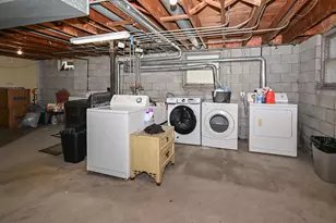 1335 E Randolph Ct, Milwaukee, WI 53212 - Photo 22