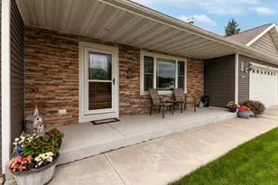 869 Spruce St, Hartford, WI 53027 - Photo 4