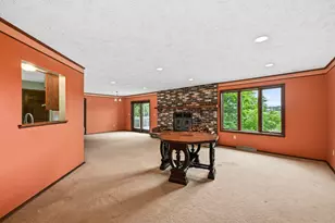 S20W27456 Fenway Dr, Waukesha, WI 53188 - Photo 6