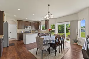 10055 S Chelsea Lee Rd, Oak Creek, WI 53154 - Photo 2