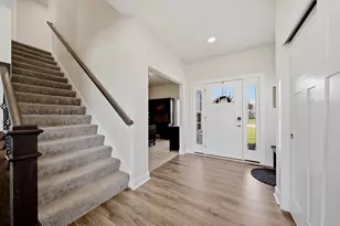 1079 Winterberry Ln, Grafton, WI 53024 - Photo 14