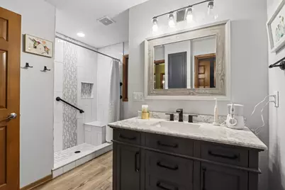 4047 S 70th St, Milwaukee, WI 53220 - Photo 16
