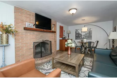 125 N Grandview Blvd, Waukesha, WI 53188 - Photo 28