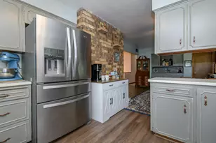 125 N Grandview Blvd, Waukesha, WI 53188 - Photo 14