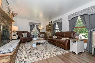 125 N Grandview Blvd, Waukesha, WI 53188 - Photo 4
