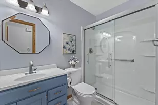 901 E Roberta Ave, Waukesha, WI 53186 - Photo 26