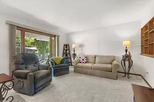 901 E Roberta Ave, Waukesha, WI 53186 - Photo 6