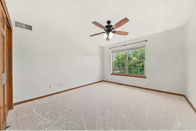 13575 W Foxwood Ct, New Berlin, WI 53151 - Photo 28