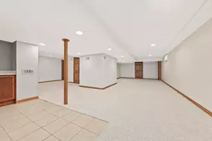 13575 W Foxwood Ct, New Berlin, WI 53151 - Photo 36