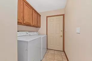13575 W Foxwood Ct, New Berlin, WI 53151 - Photo 22