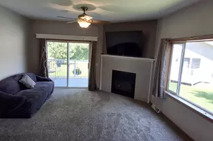 708 Riverview Ct, Jefferson, WI 53549 - Photo 4