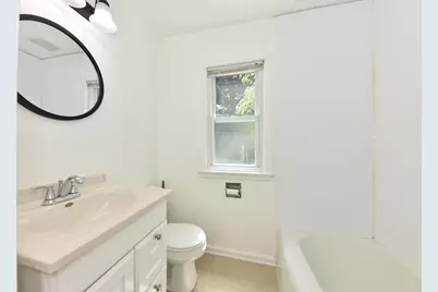 9007 W Greenfield Ave, West Allis, WI 53214 - Photo 14