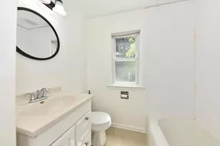 9007 W Greenfield Ave, West Allis, WI 53214 - Photo 14