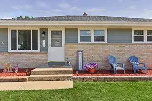 729 Clark Ave, South Milwaukee, WI 53172 - Photo 2