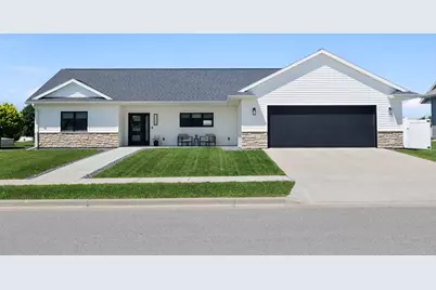 1120  Crockett Dr, Holmen, WI 54636 - Photo 1