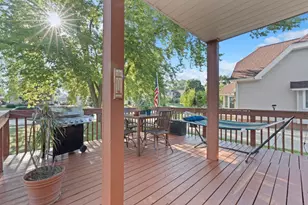 1016 S 97th St, West Allis, WI 53214 - Photo 2