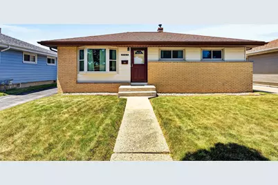 6527 S 18th St, Milwaukee, WI 53221 - Photo 1
