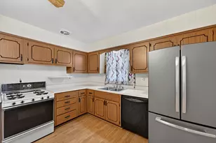 6527 S 18th St, Milwaukee, WI 53221 - Photo 18