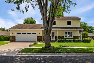 616 Grove St, Onalaska, WI 54650 - Photo 1