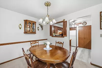1755  Parknoll Ln #4, Port Washington, WI 53074 - Photo 6