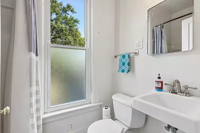 510 E Garfield Ave, Milwaukee, WI 53212 - Photo 20