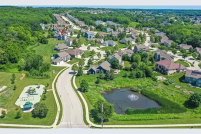 3615  Williams Ct, Waukesha, WI 53188 - Photo 4