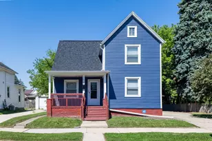 1614 St Clair St, Racine, WI 53402 - Photo 1