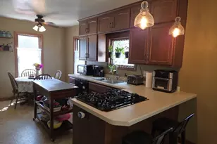 513 Randolph St, Mishicot, WI 54228 - Photo 2