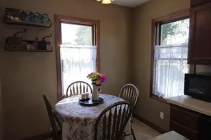513 Randolph St, Mishicot, WI 54228 - Photo 10