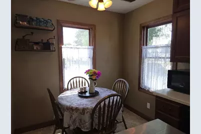 513  Randolph St, Mishicot, WI 54228 - Photo 8
