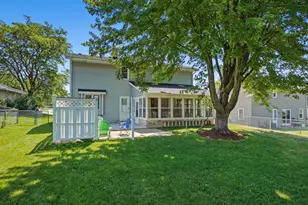 2212 Allen Ln, Waukesha, WI 53186 - Photo 22