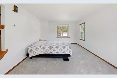 2212  Allen Ln, Waukesha, WI 53186 - Photo 14