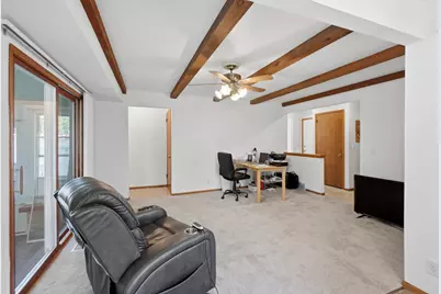 2212  Allen Ln, Waukesha, WI 53186 - Photo 6