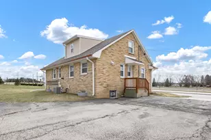 N128W20472 Holy Hill Rd, Germantown, WI 53076 - Photo 20