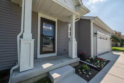 225  Acadia Ave, Hartford, WI 53027 - Photo 2