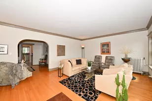 2230 E Bradford Ave, Milwaukee, WI 53211 - Photo 2