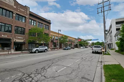 2230 E Bradford Ave #H, Milwaukee, WI 53211 - Photo 38