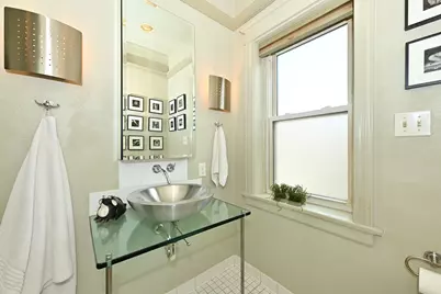 2230 E Bradford Ave #H, Milwaukee, WI 53211 - Photo 22