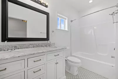 403  Walworth St, Lake Geneva, WI 53147 - Photo 32